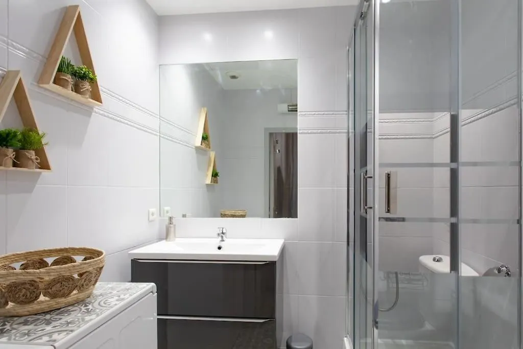 Apartment L22 Studio Jean-Medecin 3 Mins To The Beach Ac & Wifi Nice